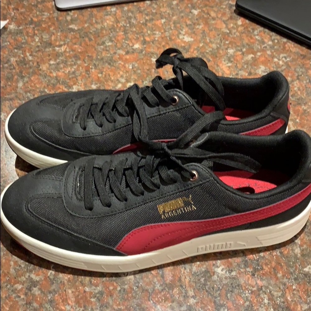 Men’s Puma sneakers